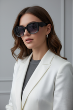 Bayan model oversize kare gözlük lifestyle